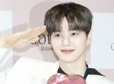 '드디어 갑니다!'...입대 하루 앞둔 송강이 팬들에게 남긴 손편지 (전문)