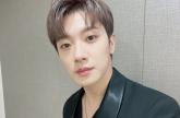 '성매매 의혹' 최민환, 대만 콘서트 무대 뒤에서 연주... 한국서 열리는 '그민페'는 불참