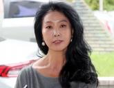 김부선, 김흥국과 '불륜설' 퍼뜨린 악플러에 강력 대응 예고... '간이 배 밖으로 나왔냐'