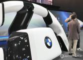 [김흥식 칼럼] 상하이오토쇼, BMW의 메인은 왜 자동차가 아니었을까?