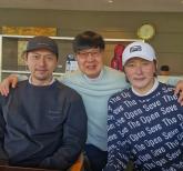 덥수룩하게 수염 기른 현빈과 볼 빨간 장동권... 절친 '근황샷' 공개했다