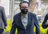 검찰, '건진법사 샤넬백' 김건희 비서에 전달 정황 포착... '웃돈 얹어 다른 제품으로 교환'