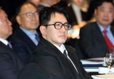 방시혁, 하이브 상장 당시 투자자 속여 4000억 챙겼나... 최대 무기징역 위기