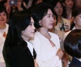 김혜경 여사 옆자리에 이부진 사장... '화이트&블랙'으로 포착된 뜻밖의 '투샷'