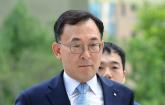 신한은행 정근수 전 부행장, '특검' 출석... ''김건희 집사 게이트' 관련 조사'