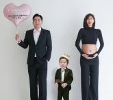 '만삭 가족사진'에 5년 전 세상 떠난 아들 합성하며 추모한 개그우먼 엄마
