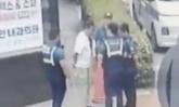 담배꽁초 무단 투기하다 걸리자 '돈 줄테니 봐달라'던 남성, 잡고 보니...