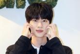 BTS 진, 10년 넘게 함께한 매니저 결혼식 사회보려고 미국서 날아와