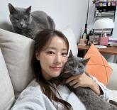 고우리, 세상 떠난 반려묘 '블루' 향한 그리움 드러내... '보고싶다 블루야'