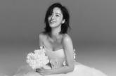 '♥김병우 감독' 함은정, 결혼 앞두고 웨딩화보 공개... 눈부신 순백의 웨딩드레스 자태